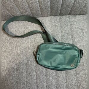 lululemon Everywhere Belt Bag 1L